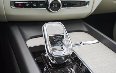 Volvo XC60 II, 2022 год, 4 100 000 рублей, 24 фотография