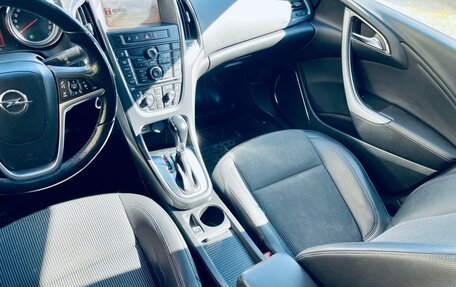 Opel Astra J, 2011 год, 669 000 рублей, 2 фотография