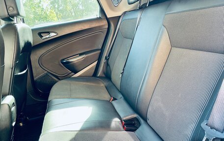 Opel Astra J, 2011 год, 669 000 рублей, 13 фотография