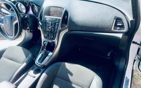 Opel Astra J, 2011 год, 669 000 рублей, 24 фотография