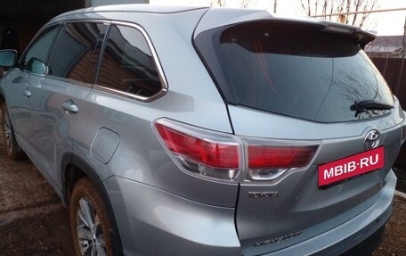 Toyota Highlander III, 2014 год, 3 000 000 рублей, 5 фотография
