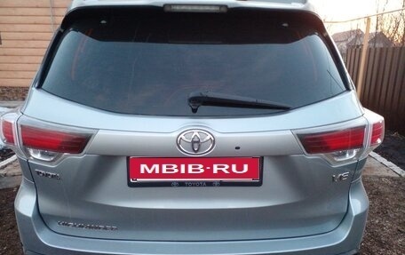 Toyota Highlander III, 2014 год, 3 000 000 рублей, 4 фотография