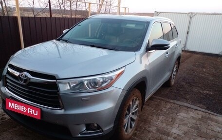 Toyota Highlander III, 2014 год, 3 000 000 рублей, 3 фотография