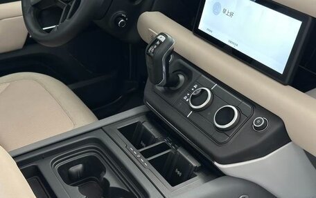 Land Rover Defender II, 2021 год, 6 602 011 рублей, 12 фотография