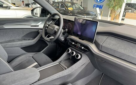 Skoda Kodiaq, 2025 год, 5 850 000 рублей, 15 фотография