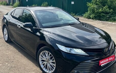 Toyota Camry, 2020 год, 3 450 000 рублей, 5 фотография