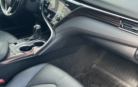 Toyota Camry, 2020 год, 3 450 000 рублей, 9 фотография