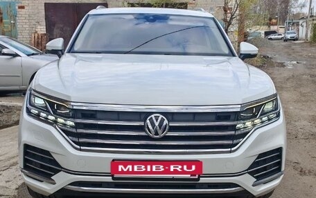 Volkswagen Touareg III, 2019 год, 3 950 000 рублей, 3 фотография