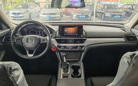 Honda Accord IX рестайлинг, 2020 год, 1 850 000 рублей, 8 фотография