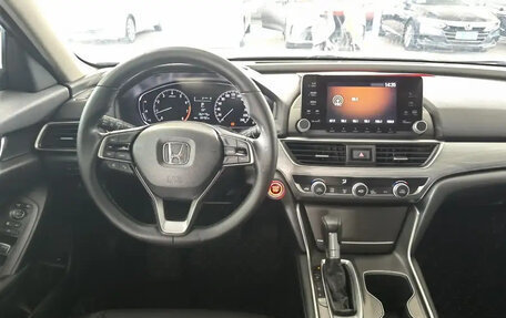 Honda Accord IX рестайлинг, 2020 год, 1 850 000 рублей, 7 фотография