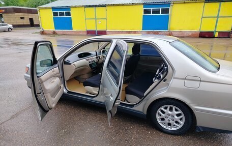 Toyota Vista V30, 2000 год, 550 000 рублей, 3 фотография