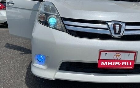 Toyota ISis I, 2010 год, 976 000 рублей, 26 фотография