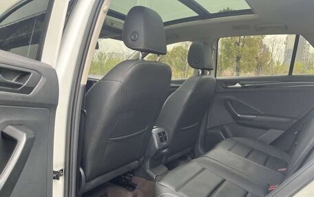 Volkswagen T-Roc I, 2022 год, 1 820 000 рублей, 9 фотография