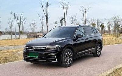 Volkswagen Tiguan II, 2021 год, 1 920 000 рублей, 1 фотография
