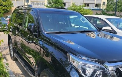 Toyota Land Cruiser Prado 150 рестайлинг 2, 2015 год, 4 050 000 рублей, 1 фотография