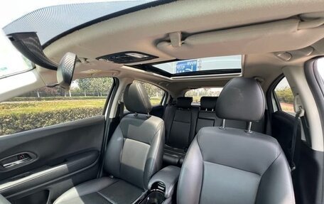 Honda Vezel, 2021 год, 1 359 800 рублей, 8 фотография