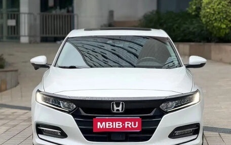 Honda Accord IX рестайлинг, 2020 год, 1 980 000 рублей, 2 фотография