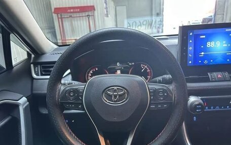 Toyota RAV4, 2021 год, 2 380 000 рублей, 8 фотография