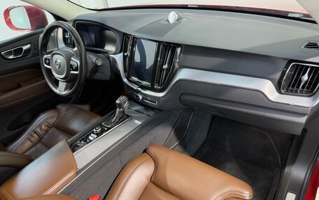 Volvo XC60 II, 2018 год, 3 299 800 рублей, 3 фотография