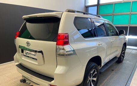 Toyota Land Cruiser Prado 150 рестайлинг 2, 2010 год, 2 900 000 рублей, 6 фотография