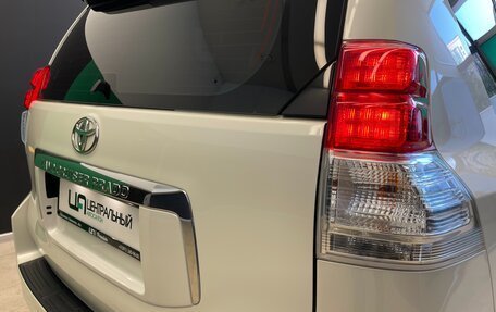 Toyota Land Cruiser Prado 150 рестайлинг 2, 2010 год, 2 900 000 рублей, 11 фотография