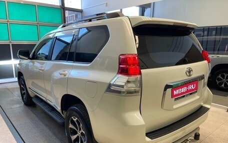 Toyota Land Cruiser Prado 150 рестайлинг 2, 2010 год, 2 900 000 рублей, 4 фотография