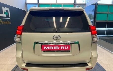 Toyota Land Cruiser Prado 150 рестайлинг 2, 2010 год, 2 900 000 рублей, 5 фотография