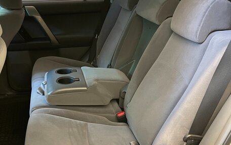 Toyota Land Cruiser Prado 150 рестайлинг 2, 2010 год, 2 900 000 рублей, 22 фотография