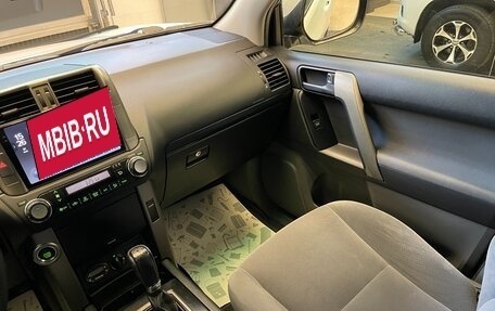 Toyota Land Cruiser Prado 150 рестайлинг 2, 2010 год, 2 900 000 рублей, 27 фотография