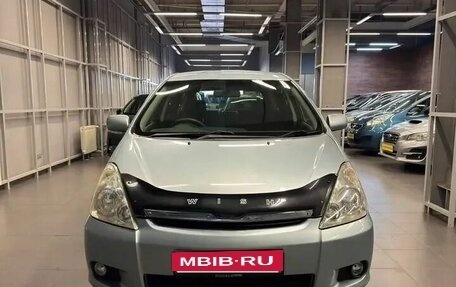Toyota Wish II, 2003 год, 897 000 рублей, 2 фотография