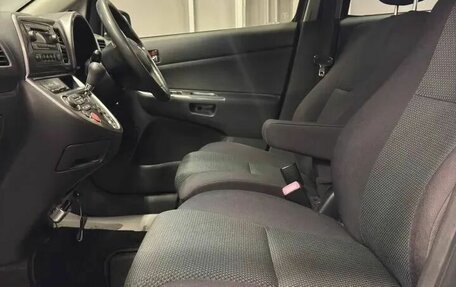 Toyota Wish II, 2003 год, 897 000 рублей, 12 фотография
