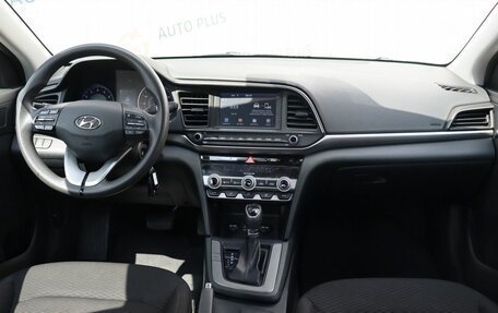 Hyundai Elantra VI рестайлинг, 2019 год, 1 690 000 рублей, 8 фотография