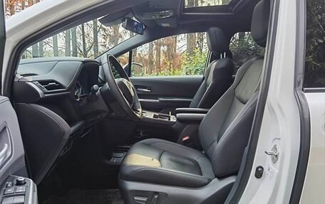 Toyota Sienna, 2022 год, 3 462 300 рублей, 17 фотография