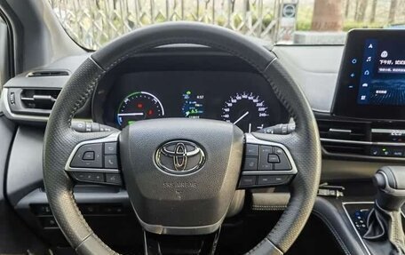 Toyota Sienna, 2022 год, 3 462 300 рублей, 10 фотография