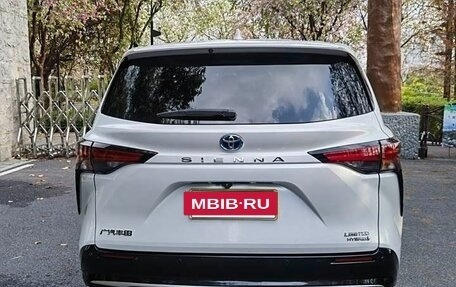 Toyota Sienna, 2022 год, 3 462 300 рублей, 4 фотография