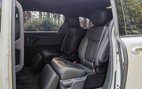 Toyota Sienna, 2022 год, 3 462 300 рублей, 18 фотография