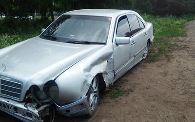 Mercedes-Benz E-Класс, 1997 год, 250 000 рублей, 1 фотография