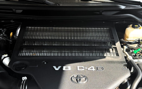 Toyota Land Cruiser 200, 2018 год, 5 800 000 рублей, 9 фотография