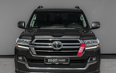 Toyota Land Cruiser 200, 2018 год, 5 800 000 рублей, 2 фотография