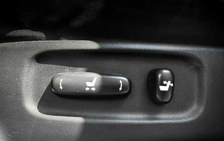 Toyota Land Cruiser 200, 2018 год, 5 800 000 рублей, 21 фотография