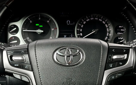 Toyota Land Cruiser 200, 2018 год, 5 800 000 рублей, 26 фотография