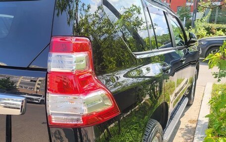 Toyota Land Cruiser Prado 150 рестайлинг 2, 2015 год, 4 050 000 рублей, 4 фотография