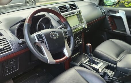 Toyota Land Cruiser Prado 150 рестайлинг 2, 2015 год, 4 050 000 рублей, 6 фотография
