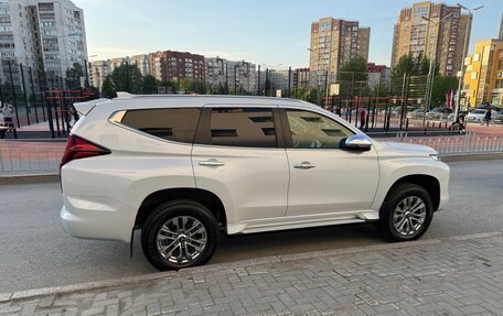 Mitsubishi Pajero Sport III рестайлинг, 2020 год, 4 700 000 рублей, 4 фотография