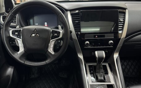 Mitsubishi Pajero Sport III рестайлинг, 2020 год, 4 700 000 рублей, 17 фотография