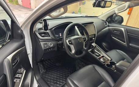 Mitsubishi Pajero Sport III рестайлинг, 2020 год, 4 700 000 рублей, 20 фотография