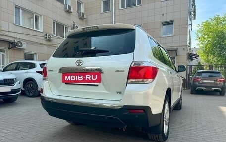 Toyota Highlander III, 2012 год, 1 890 000 рублей, 6 фотография