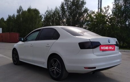 Volkswagen Jetta VI, 2015 год, 1 100 000 рублей, 4 фотография