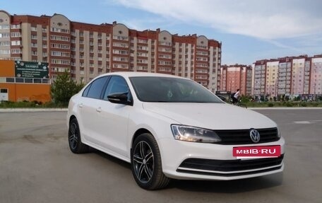 Volkswagen Jetta VI, 2015 год, 1 100 000 рублей, 2 фотография