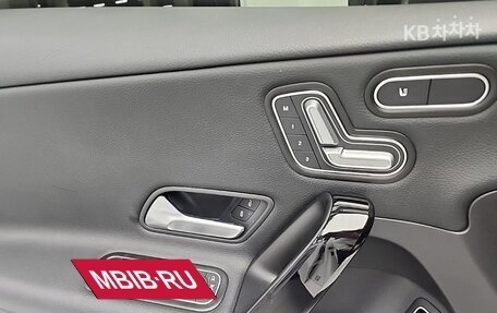 Mercedes-Benz A-Класс, 2021 год, 3 815 000 рублей, 14 фотография